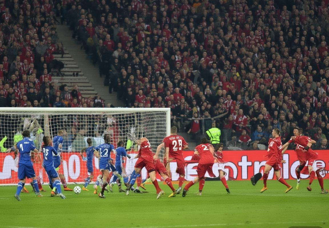 拜仁慕尼黑vs里昂：欧冠巅峰对决战术解析与经典瞬间回顾(图1)